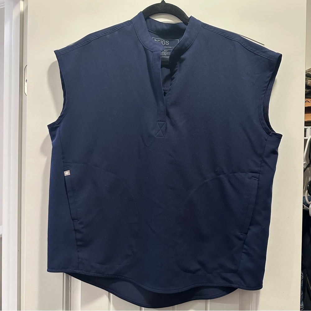 Figs Rafaela Oversized Navy Scrub Top